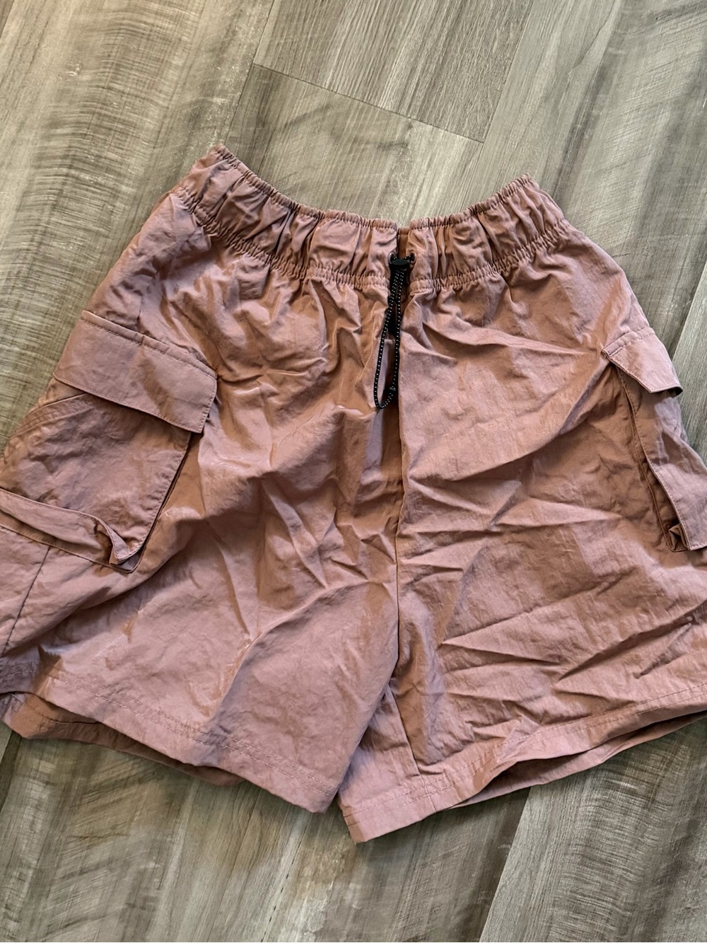 Nike Women's Cargo Shorts in Dusty Pink - Elastic Waist